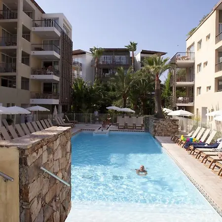 Port Prestige 2/3p6p Std * Antibes